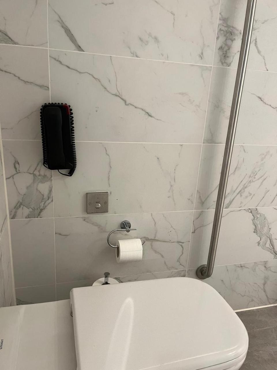 Crowne Plaza - West Cairo Arkan By Ihg 6th of October City Exterior photo A toilet brush holder